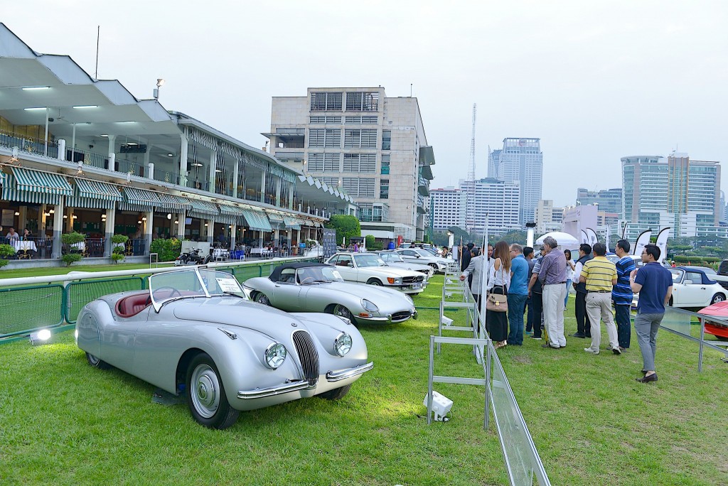 ชมรถโบราณในงานแฟมิลี เดย์ ของ SPORTS CLUB