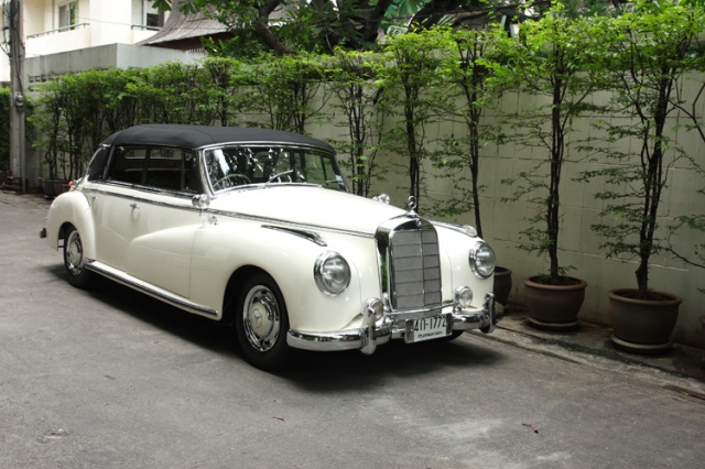 Mercedes-Benz 300b Cabriolet